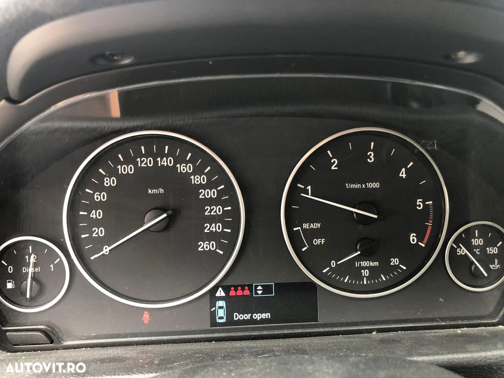 BMW Seria 3 318d - 23
