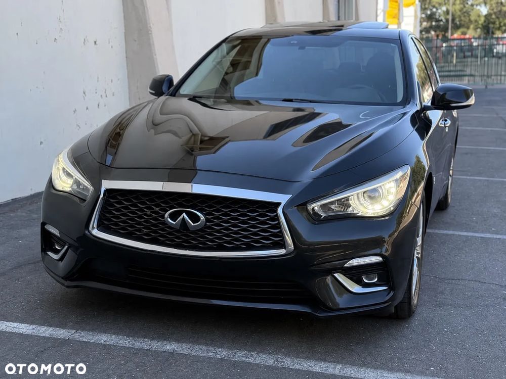 Infiniti Q50 - 2