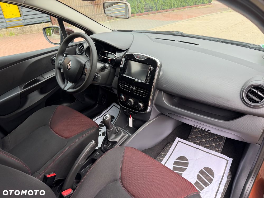 Renault Clio 1.2 16V 75 TomTom Edition - 39