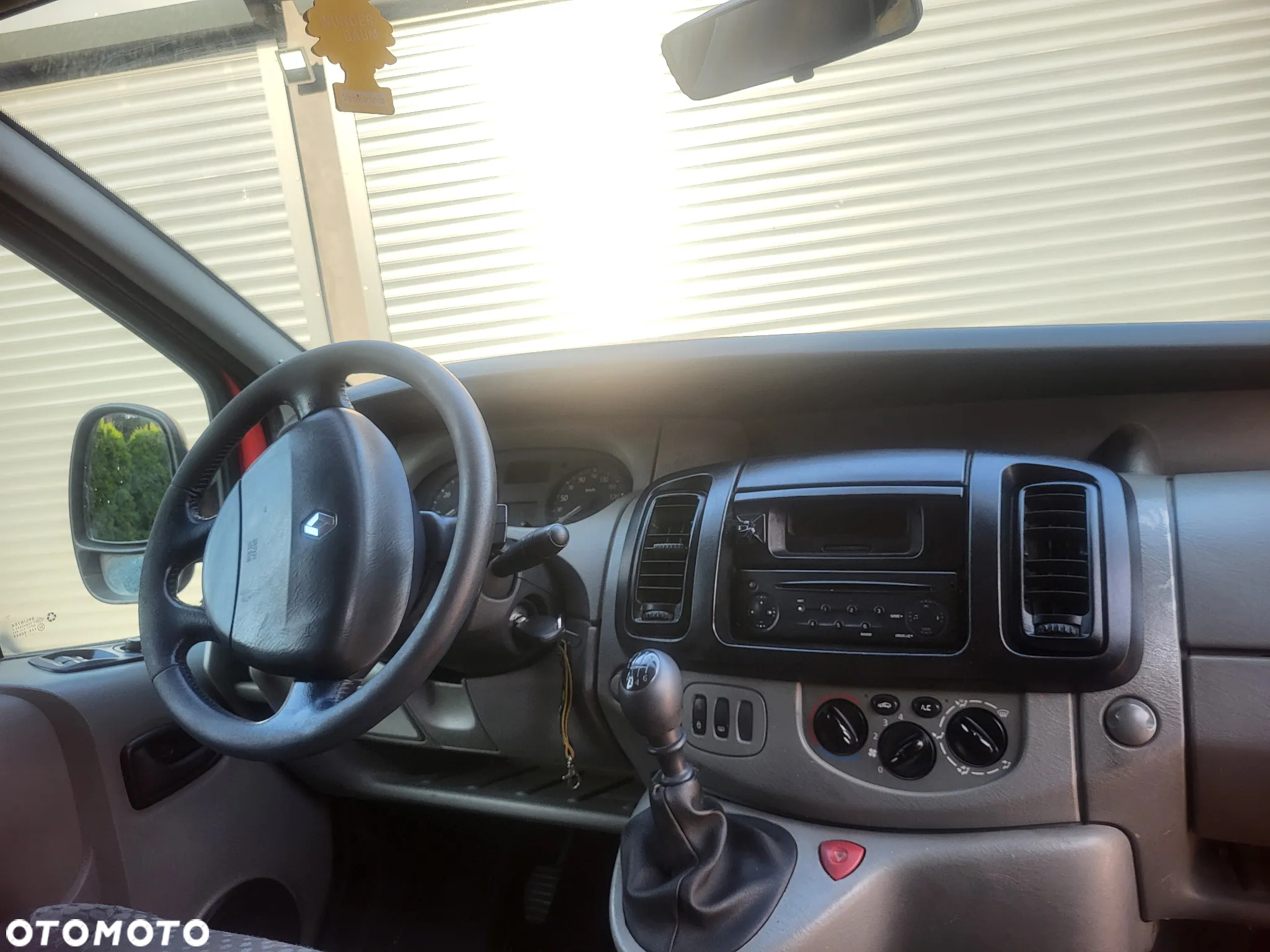 Renault Trafic - 11