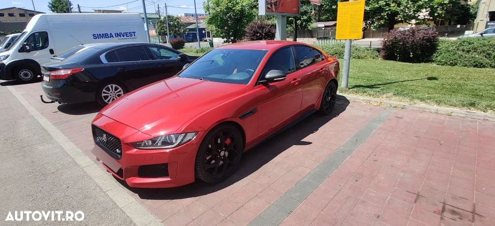 Jaguar XE RWD S - 2