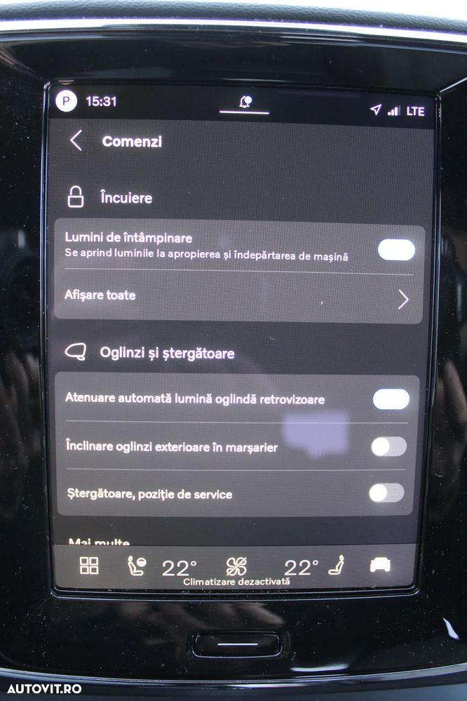 Volvo XC 40 B3 AT FWD MHEV Plus Dark - 18