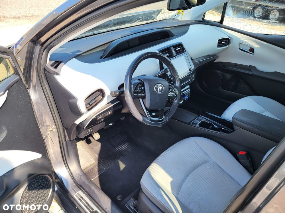 Toyota Prius Hybrid Executive - 32