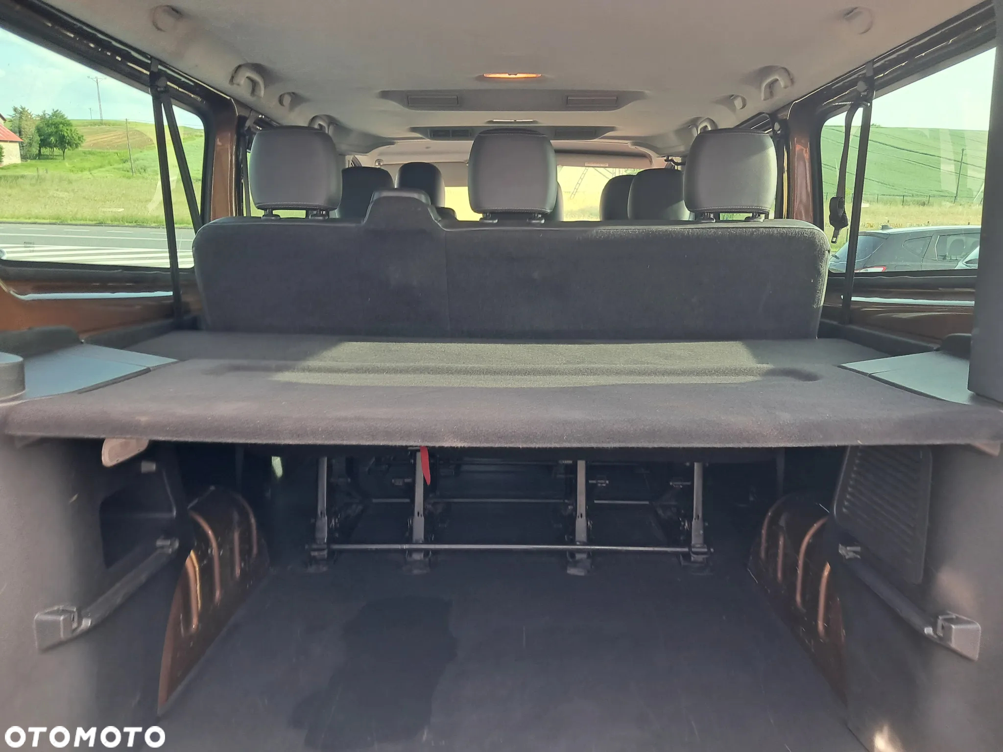 Opel Vivaro - 10