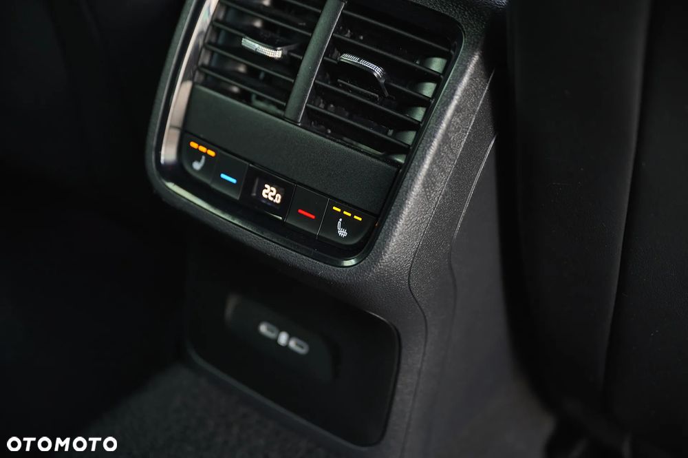 Skoda Octavia 2.0 TDI DSG 4x4 RS Plus - 27