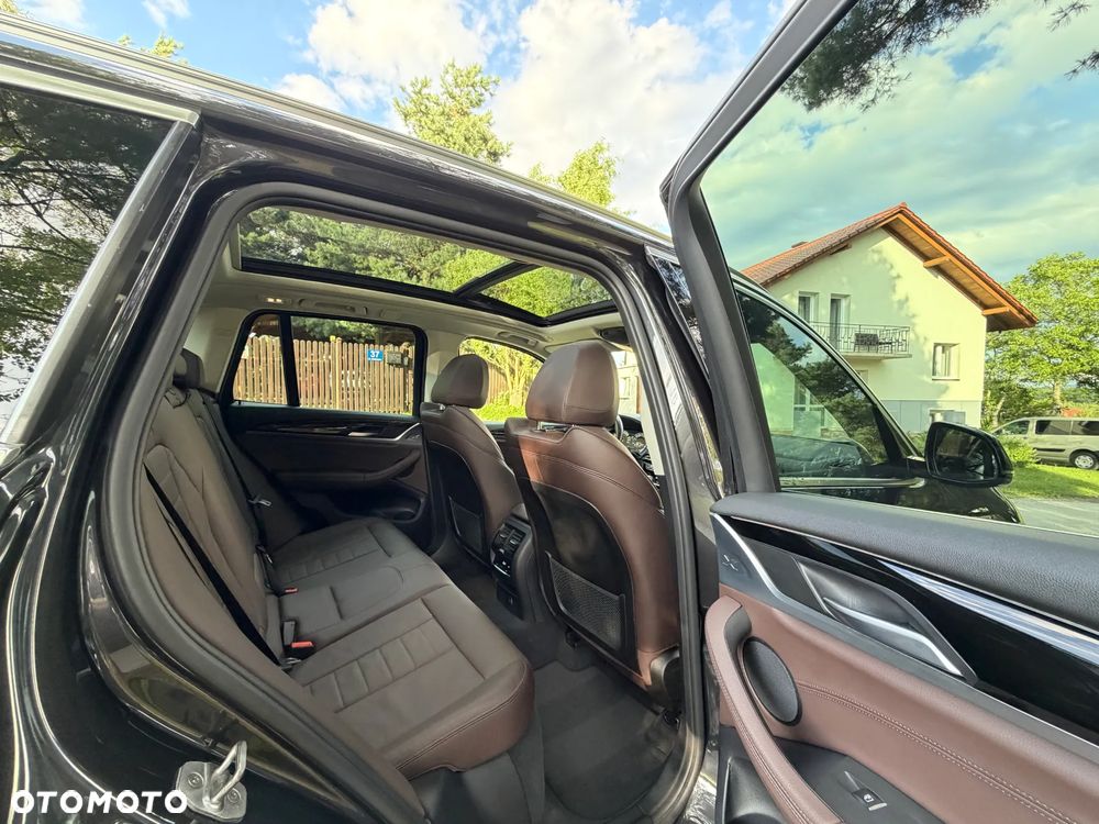 BMW X3 xDrive20d xLine - 32
