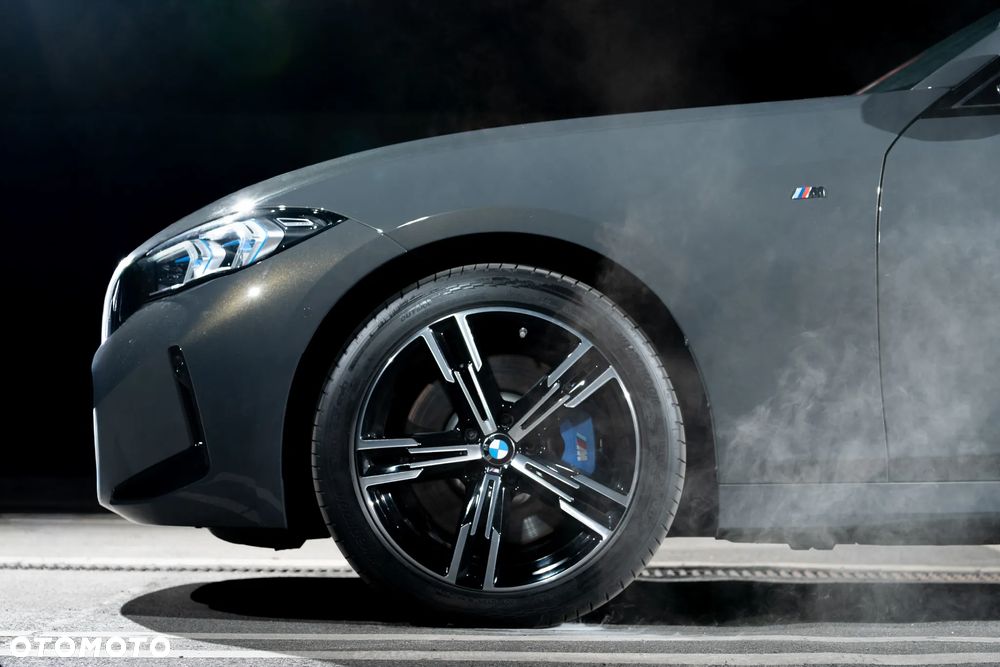 BMW Seria 3 330i xDrive M Sport - 3