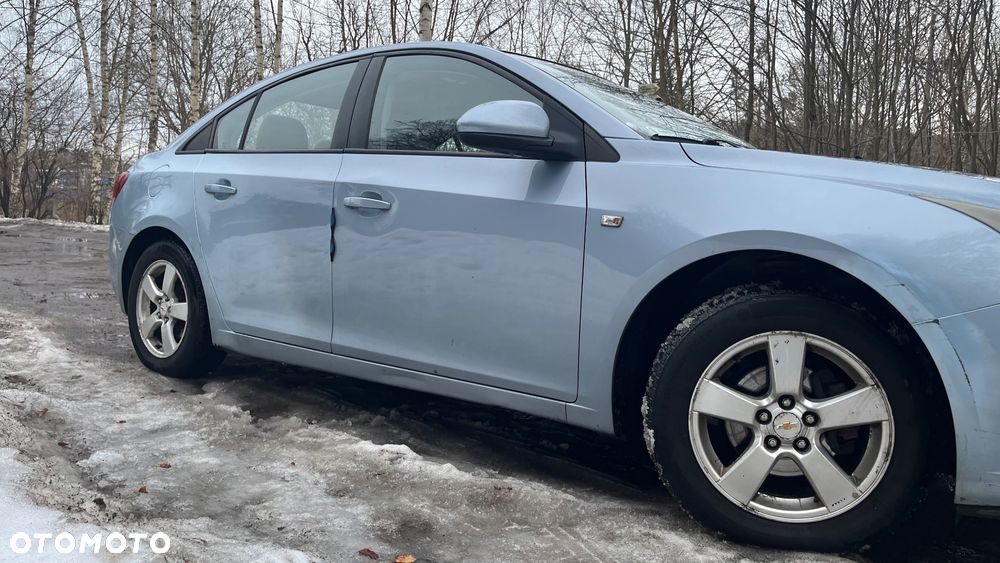 Chevrolet Cruze 1.6 Base - 2