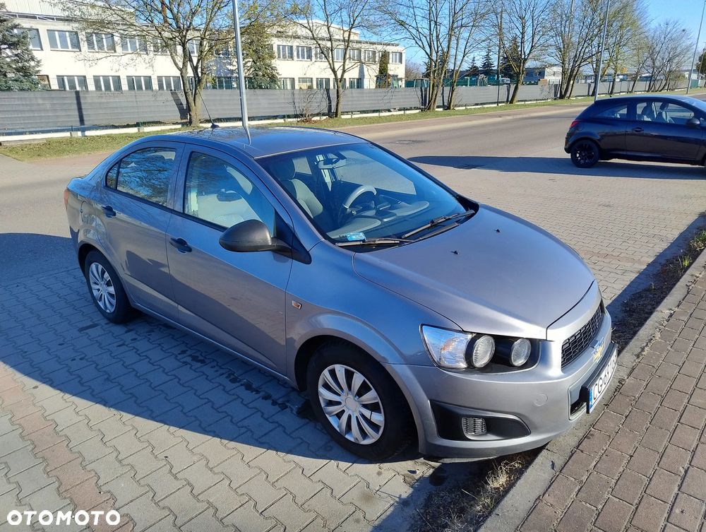 Chevrolet Aveo 1.2 LS - 2