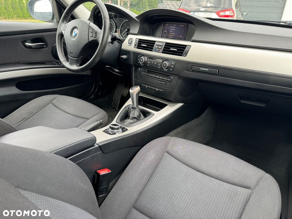 BMW Seria 3 318d - 8