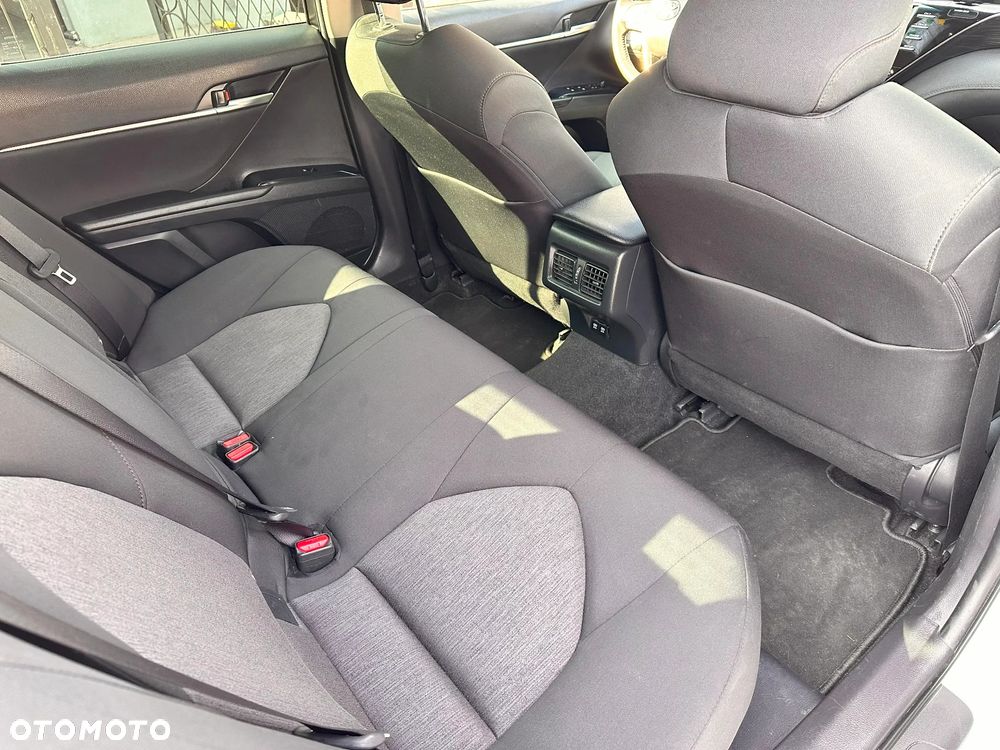 Toyota Camry - 13