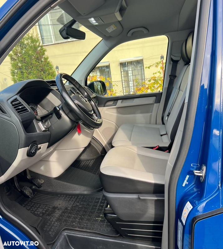 Volkswagen Caravelle - 13