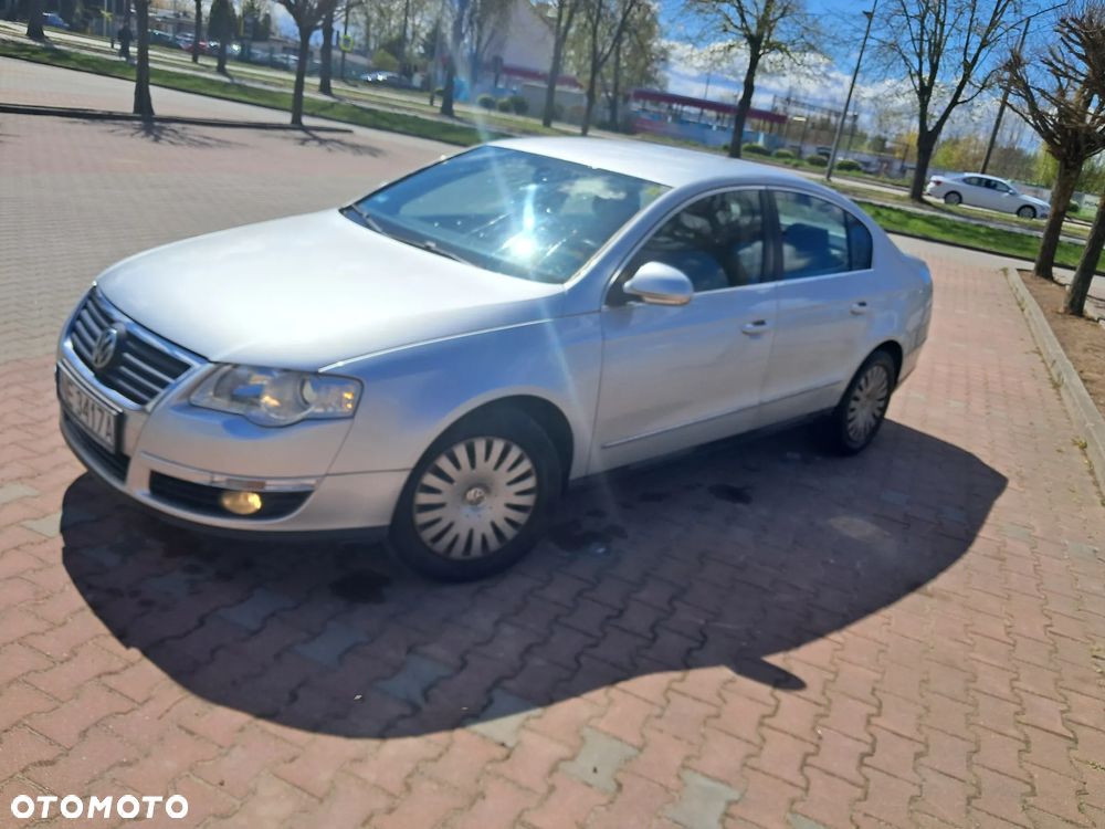 Volkswagen Passat 2.0 FSI Comfortline - 4