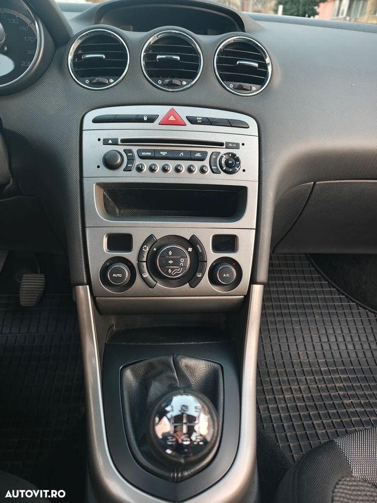 Peugeot 308 120 VTi Active - 11