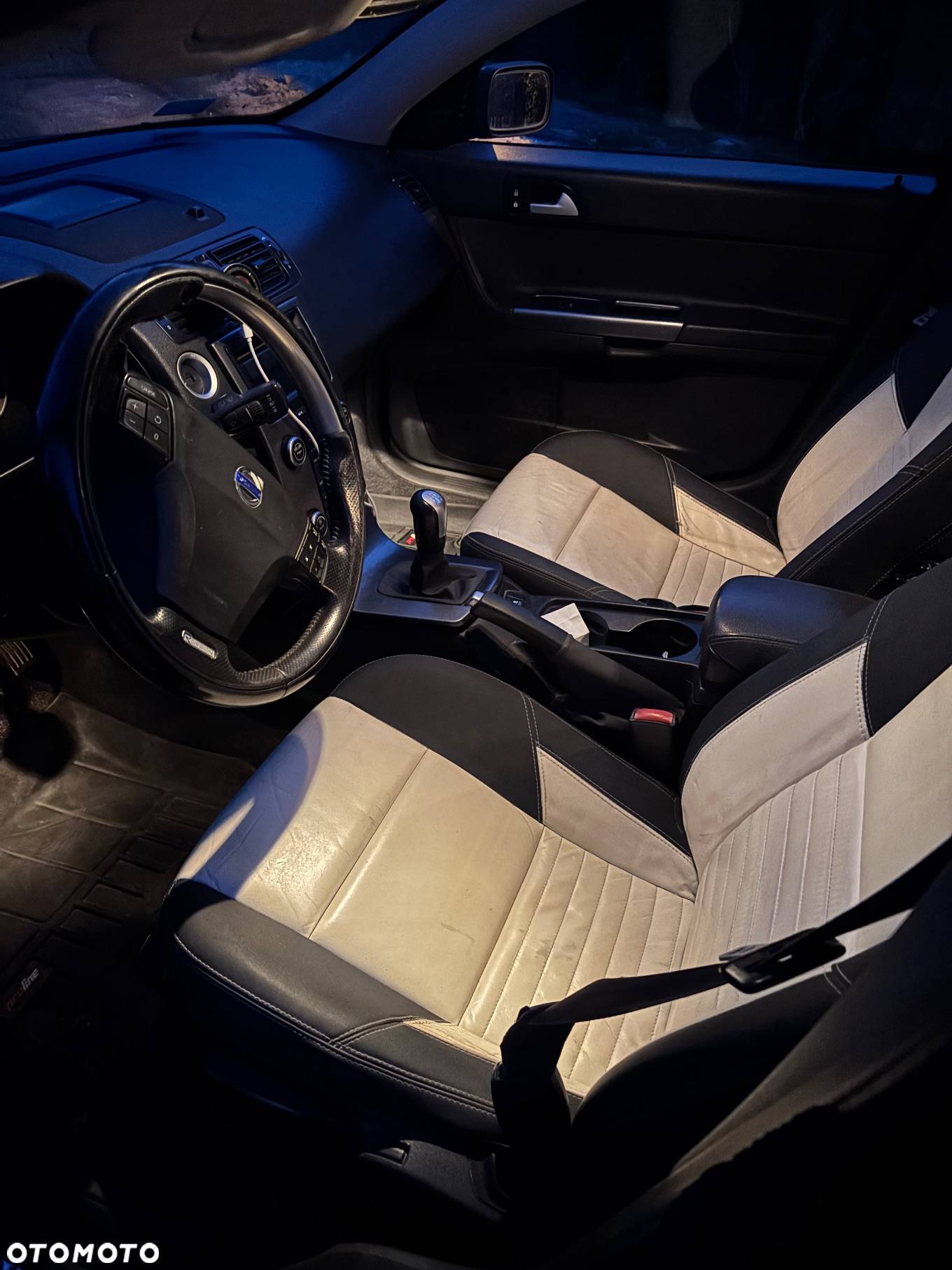 Volvo V50 2.4 Momentum - 4