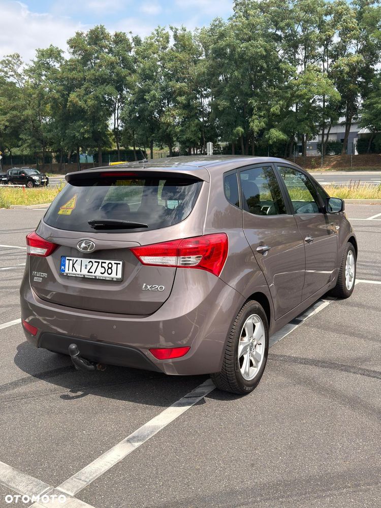 Hyundai ix20 1.6 Comfort blue - 14