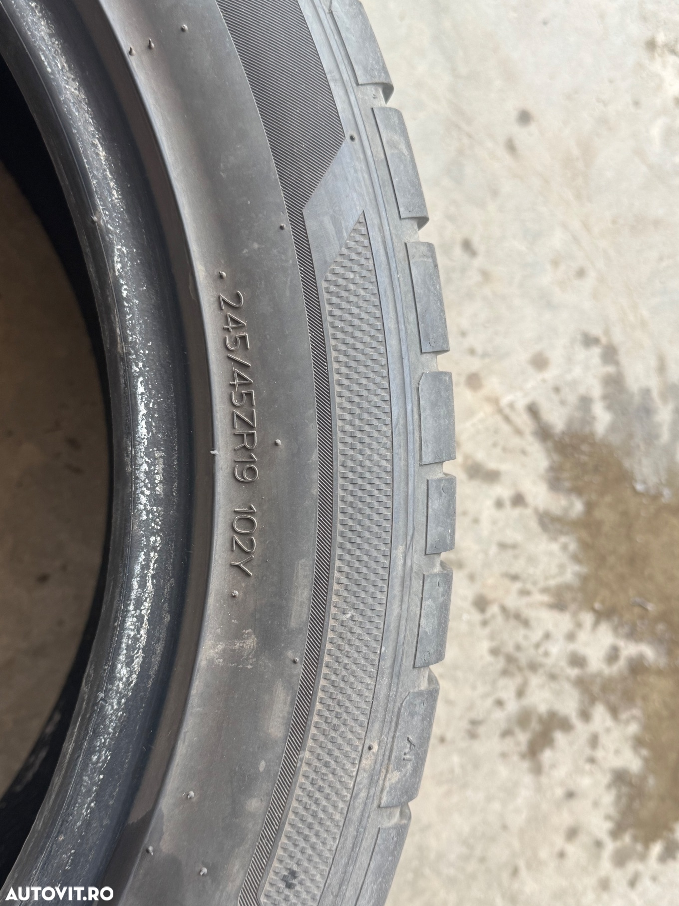 Vând 2 anvelope 245/45/19 hankook de vară ca noi - 6