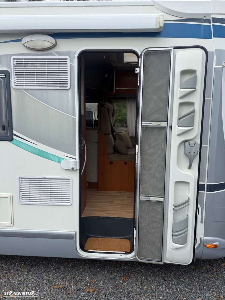 Chausson Welcome Welcome 88 cama transversal em suite - 8