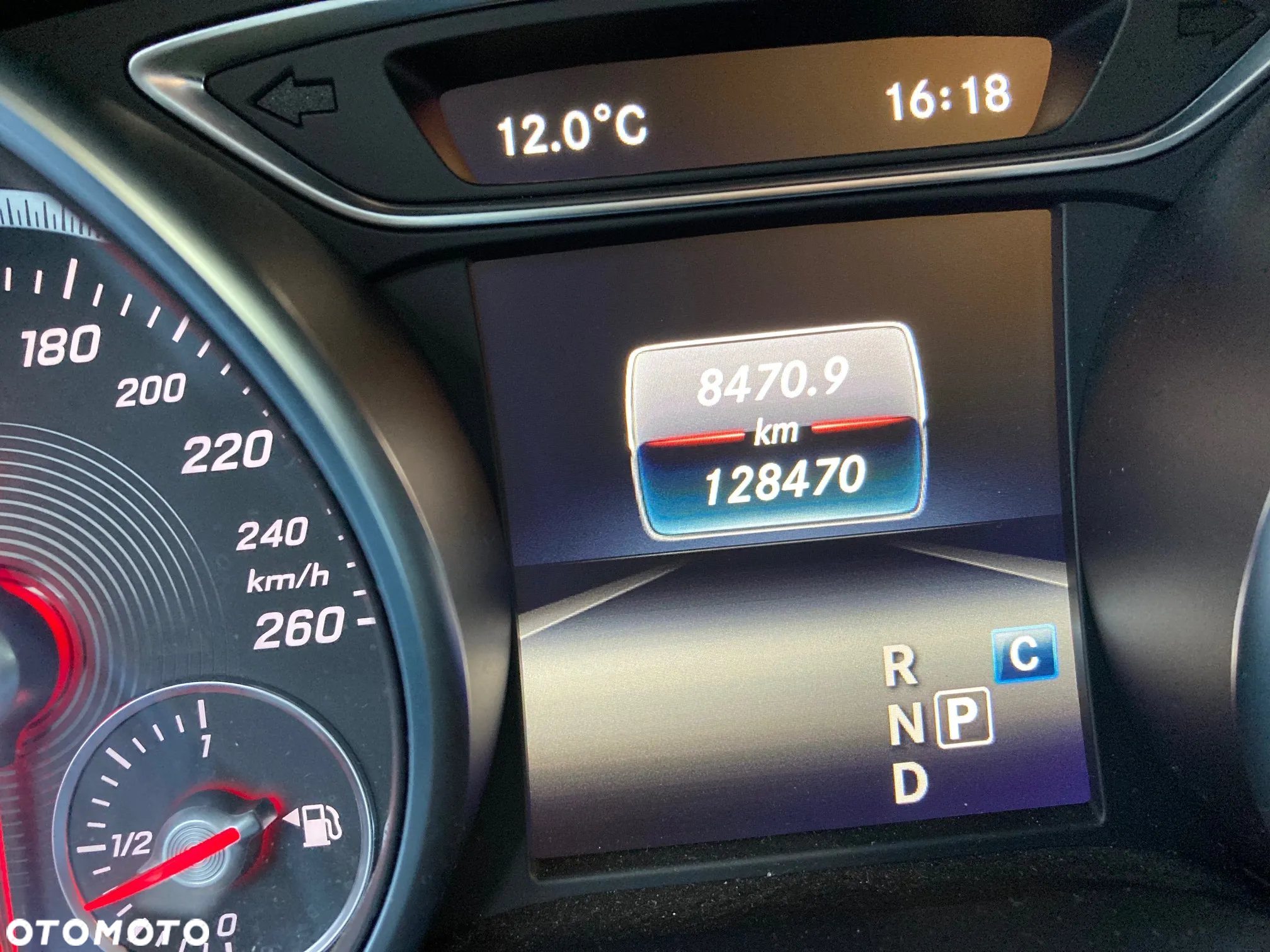 Mercedes-Benz GLA 200 7G-DCT AMG Line - 39