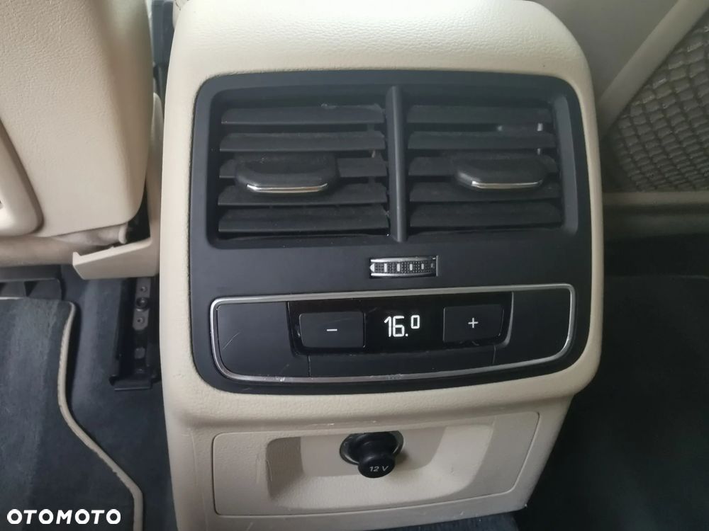 Audi A4 Limousine 40 TFSI S tronic S line - 17