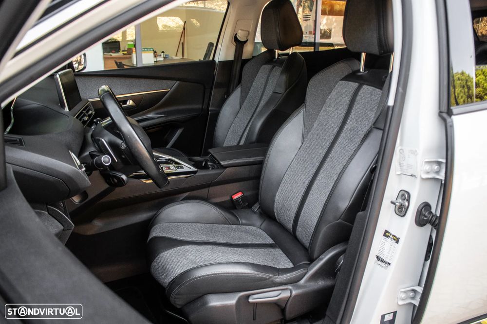 Peugeot 3008 PureTech 130 Stop & Start GPF EAT8 Allure - 25