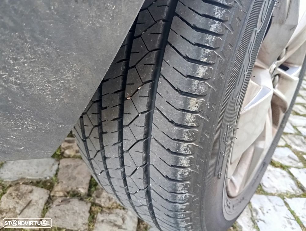 Volvo XC 40 1.5 T3 Momentum - 5