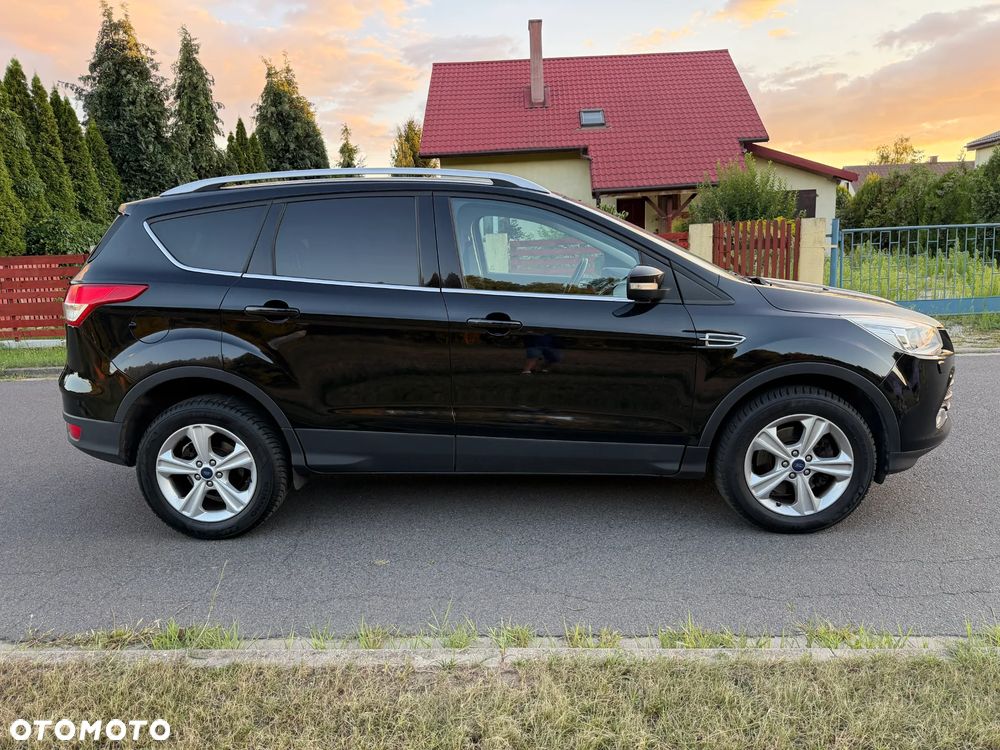 Ford Kuga 2.0 TDCi 2x4 Titanium - 10