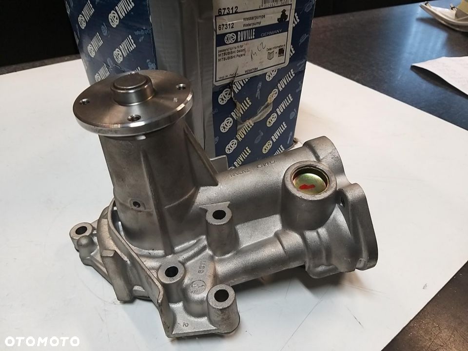 POMPA WODYHYUNDAI GALLOPER I, II, H-1, / STAREX, H100;  GALANT II, III, L 200,L300  L400, PAJERO - 1