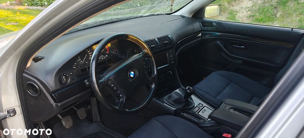BMW Seria 5 520d - 4