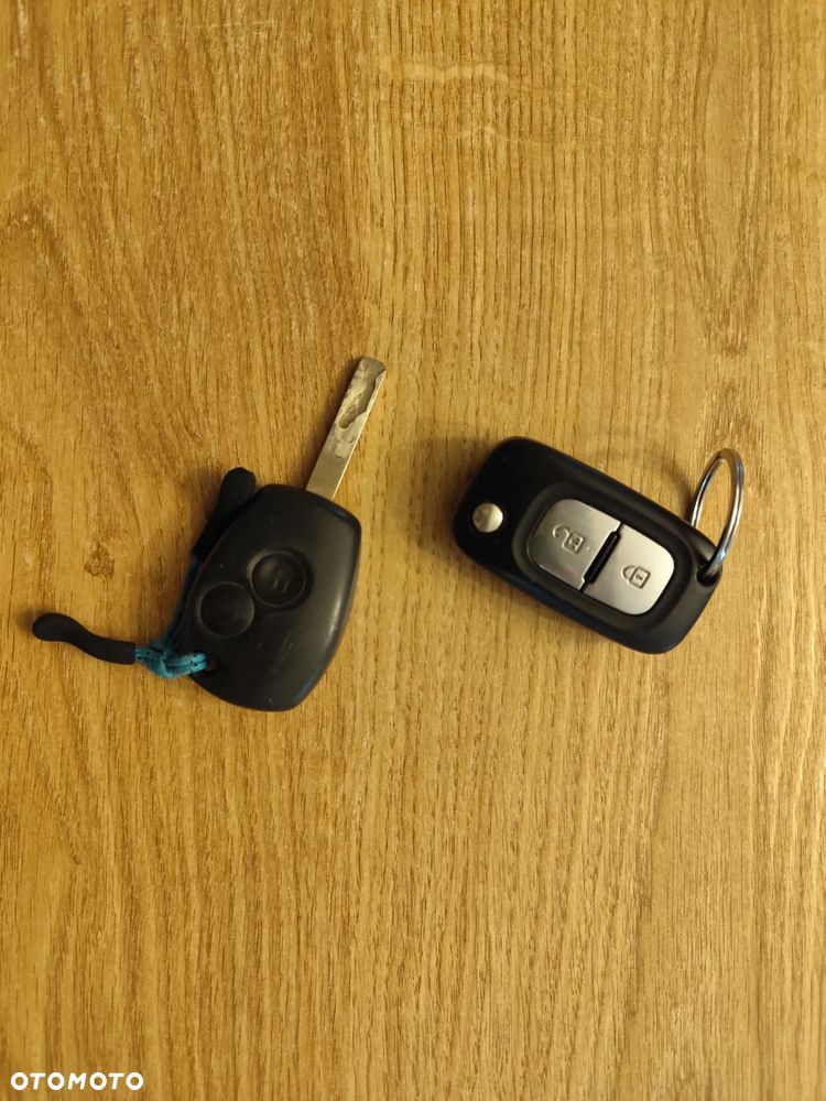 Renault Clio 1.2 16V 75 Dynamique - 23