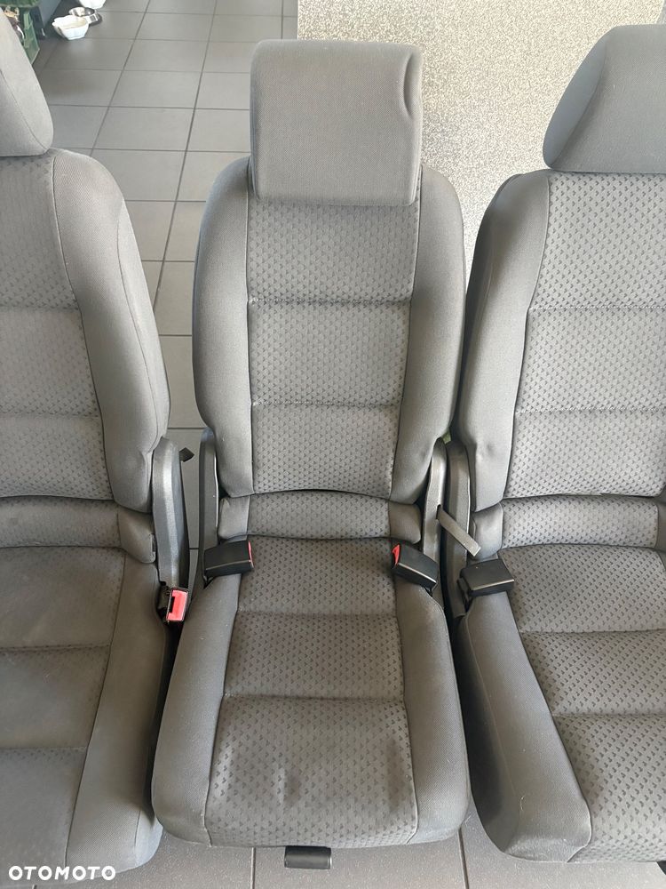 Tylne fotele VW Touran T1 - 3