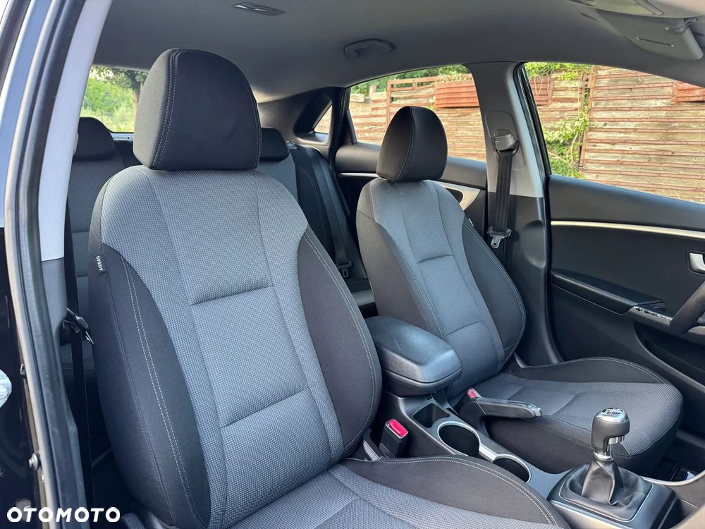 Hyundai i30 1.6 Fifa World Cup Edition - 26