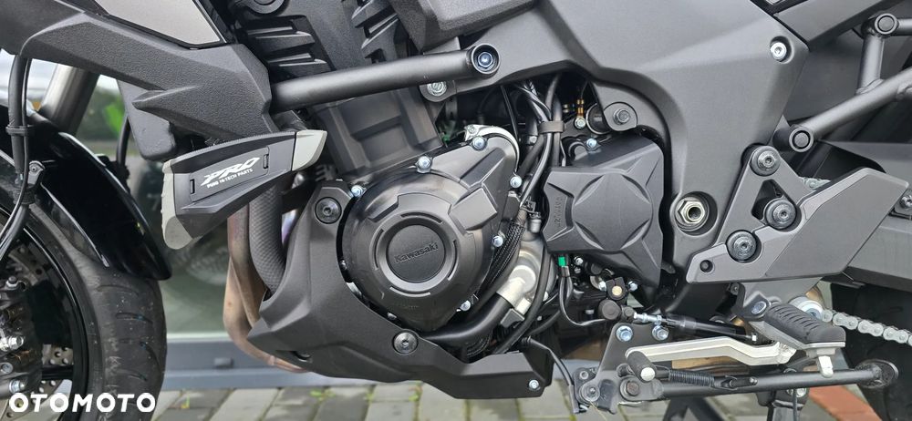 Kawasaki Versys 1100 SE - 38