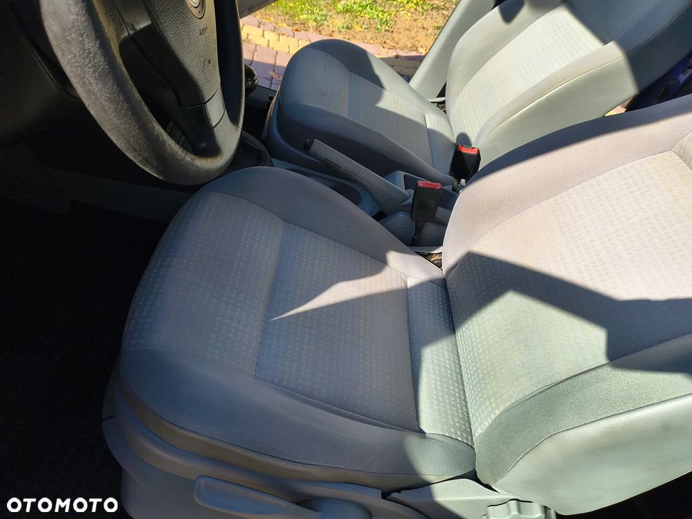 Volkswagen Caddy - 18