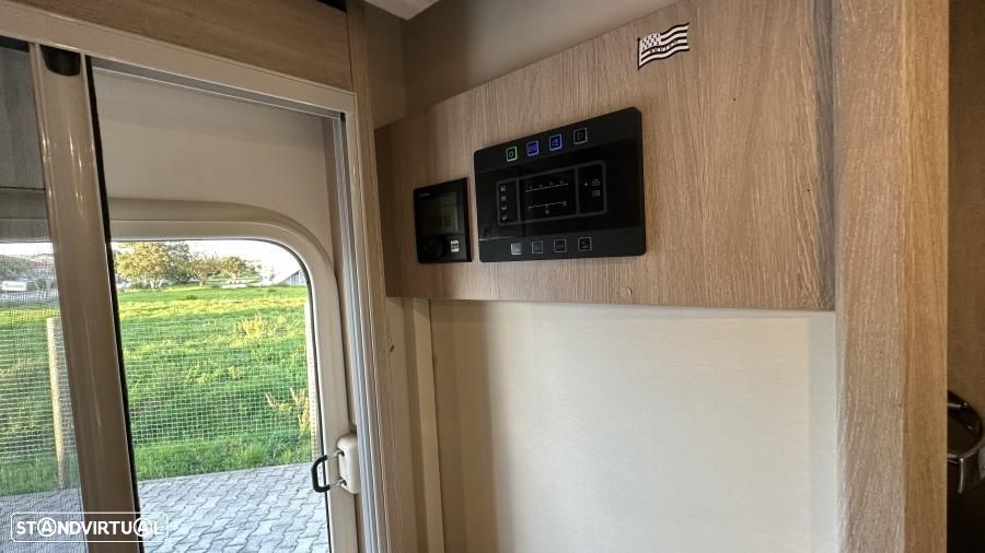 Rapido Serie 6F 680 FF C.central e basculante - 31