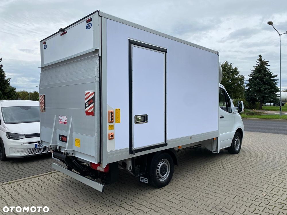 Mercedes-Benz SPRINTER 319 CDI 3,0 V6 AUTOMAT KONTENER CHŁODNIA WINDA - 13