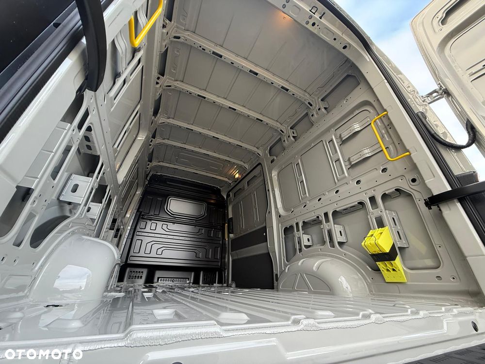 Volkswagen Crafter - 29
