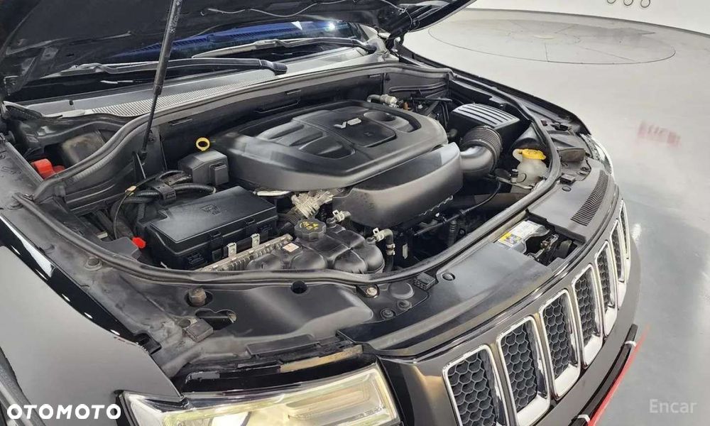Jeep Grand Cherokee - 19