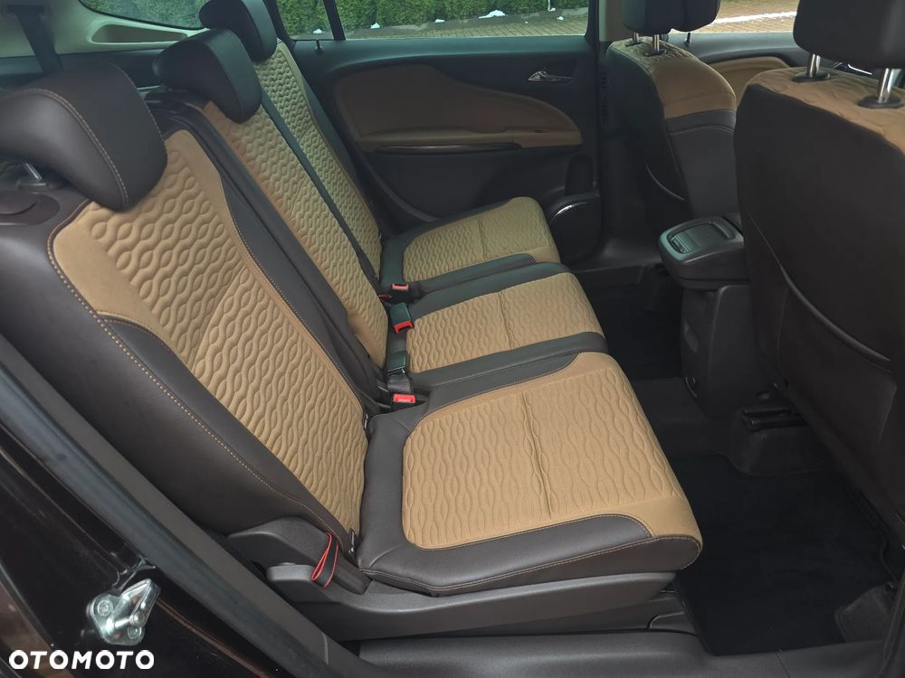 Opel Zafira 1.4 T Cosmo EcoFLEX S&S - 24