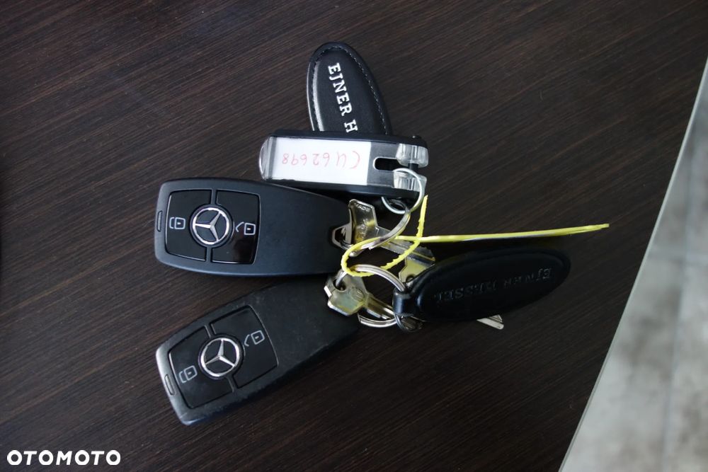 Mercedes-Benz Sprinter 3.0 Bluetec Automat 319  Kontener + Winda 750 kg. - 36