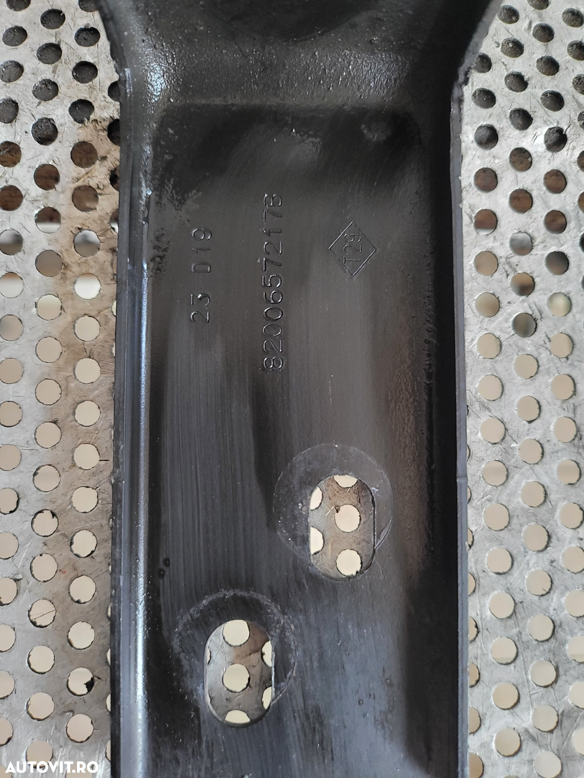 Suporti Suport Radiator Stanga Dreapta Renault Master 3/4 An 2019-2020-2021-2022 2.3 Dci Cod B  B - 4