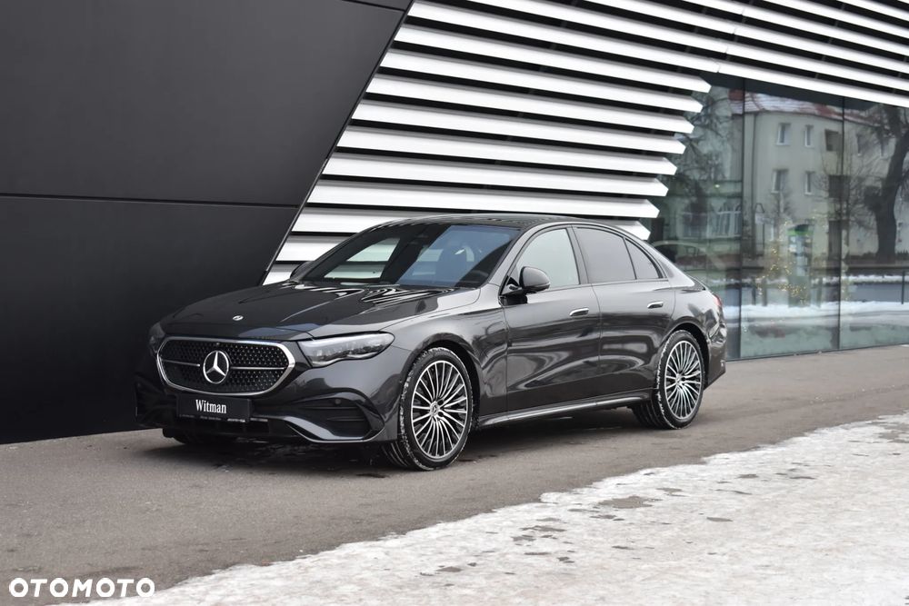 Mercedes-Benz Klasa E 200 4-Matic AMG - 4