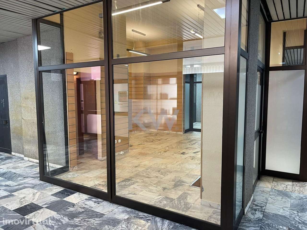 Espaço comercial para venda - São João da Madeira - Grande imagem: 3/10