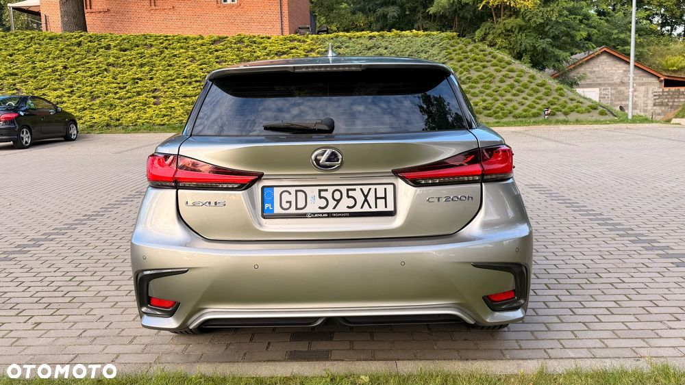 Lexus CT - 14