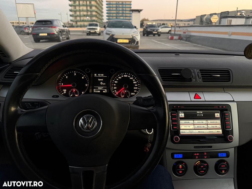 Volkswagen Passat Variant 2.0 TDI Comfortline DPF BlueMotion Technology - 10