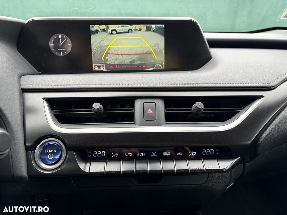 Lexus UX 250h Business Edition - 15