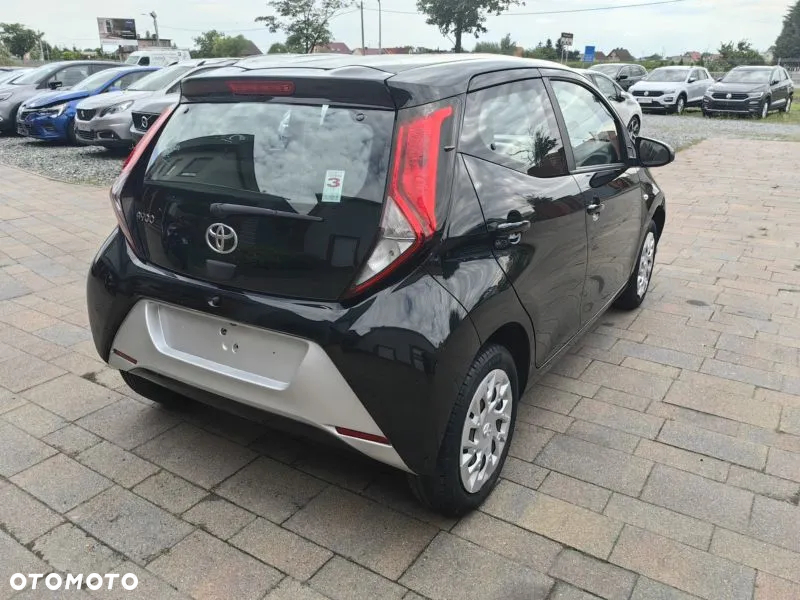 Toyota Aygo x.shift x-play connect - 7