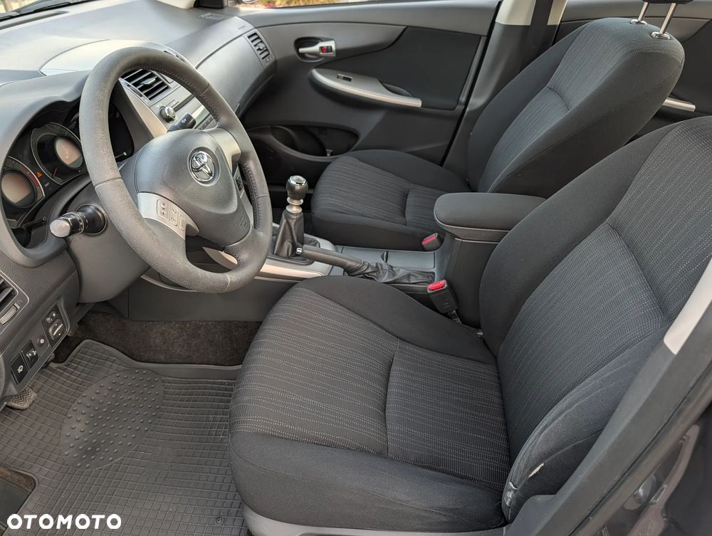 Toyota Corolla 1.6 Luna - 14