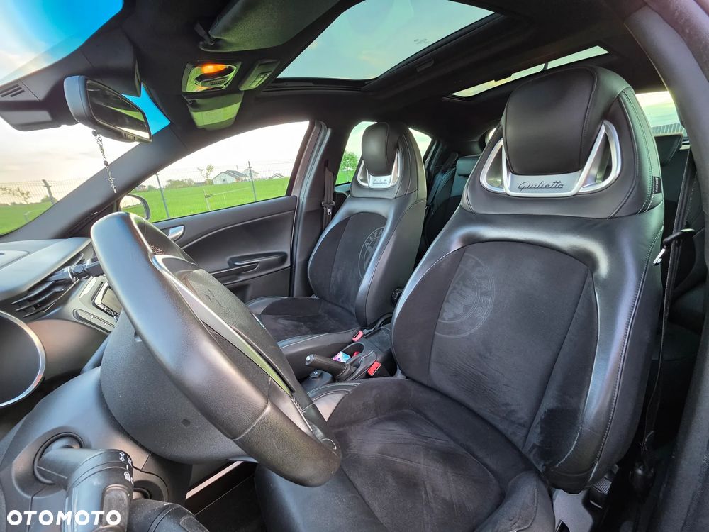 Alfa Romeo Giulietta 1750 TBi QV TCT - 8