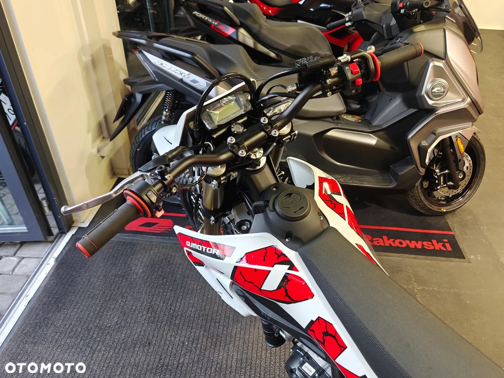 QJMOTOR COV 125X - 11